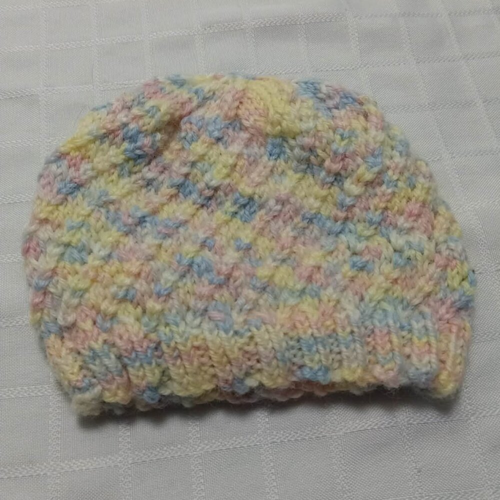 Soft handmade bonnet for newborns, stretchy and silky (yellow white pink blue)